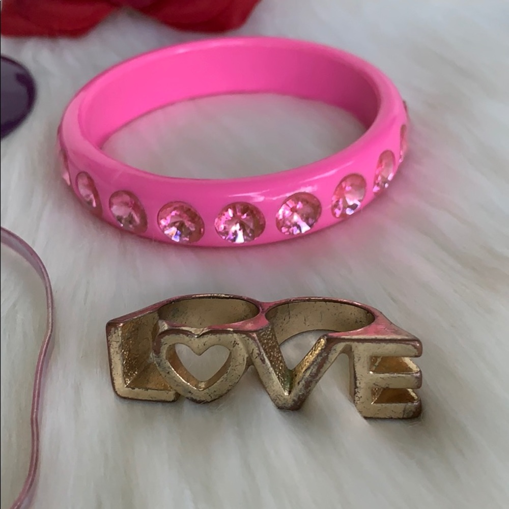 ❗️DONATED❗️ FUNKY JEWELRY LOT- 90’S CHOKER, RING, EARRINGS - Picture 4 of 10